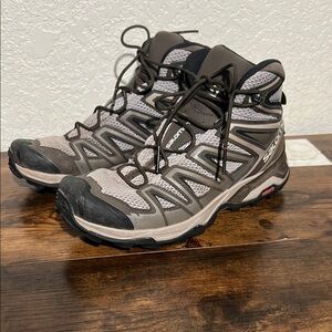 Salomon Men's Black and Gray Athletic Shoes